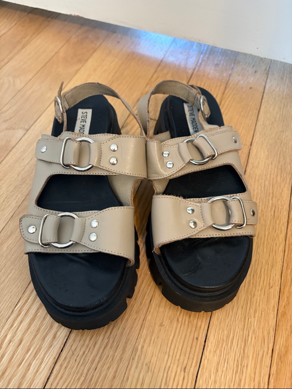 Steve Madden Beige and Black Chunky Platform Buckle Sandals